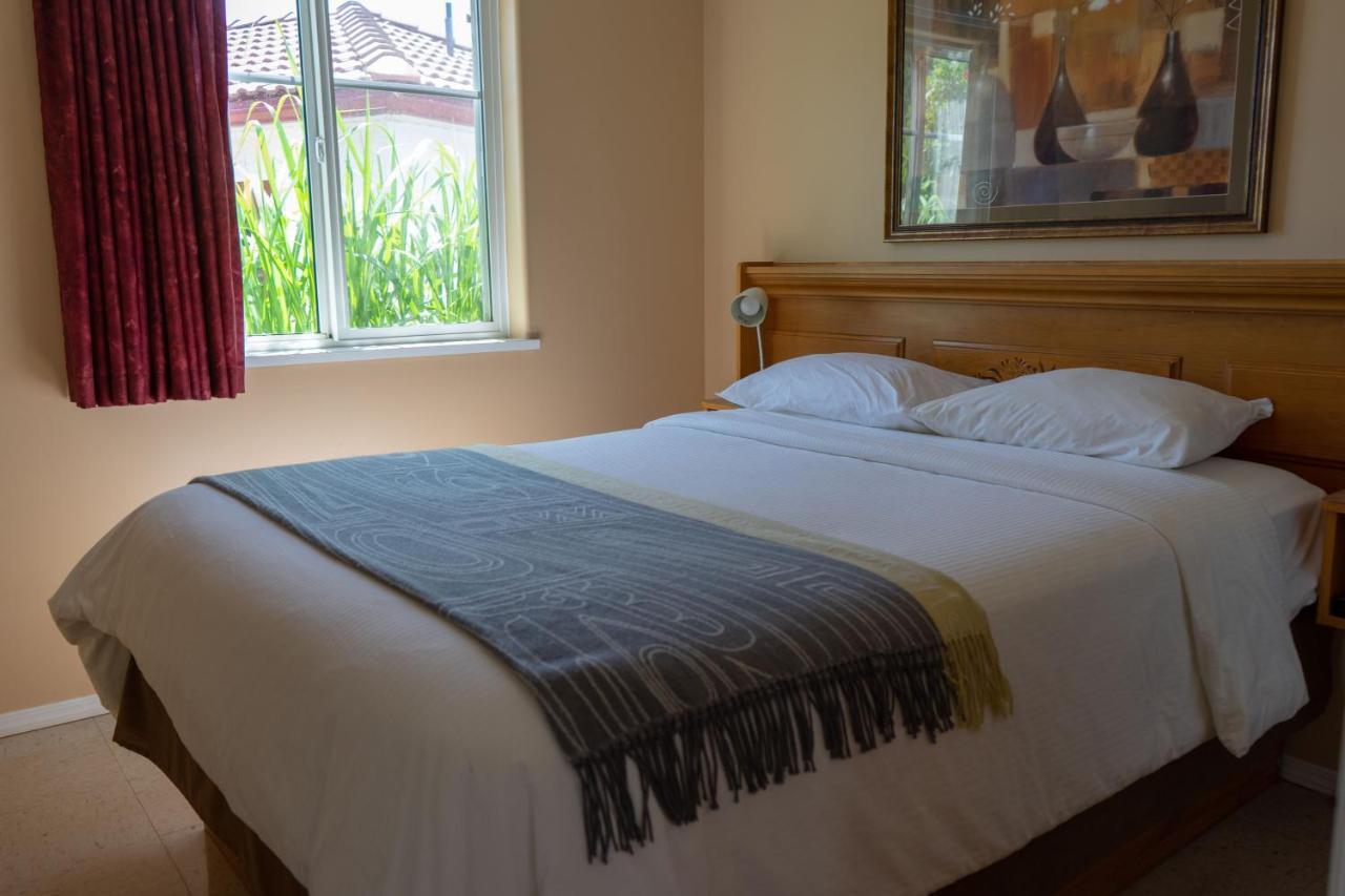 Sandy Beach Suites Osoyoos Extérieur photo